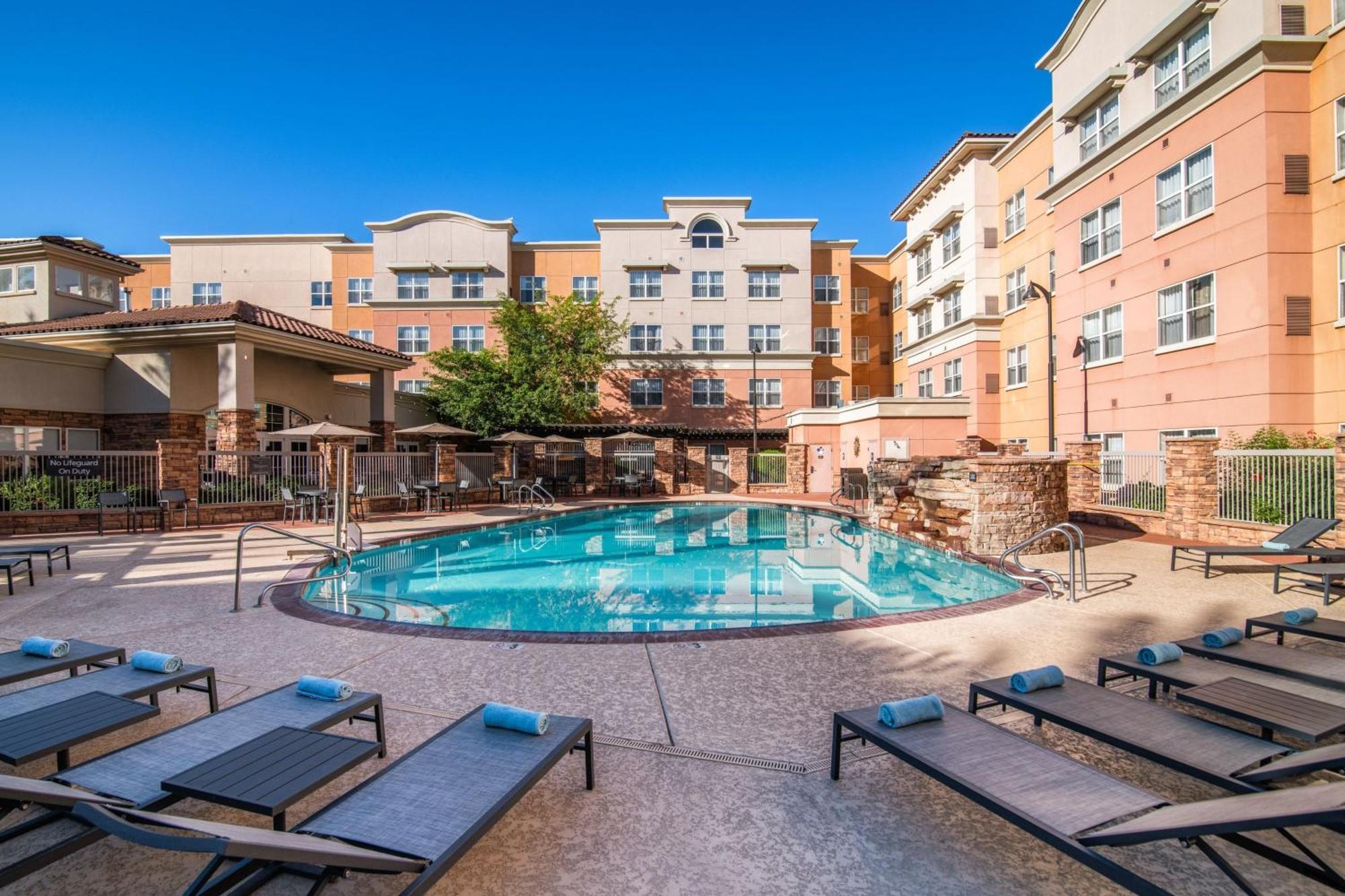 Residence Inn Phoenix Glendale Sports&Entertainment District Extérieur photo
